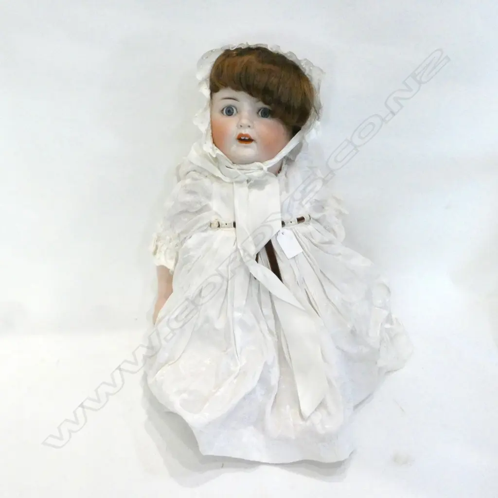 MARGARET PORCELAIN DOLL  H. 550MM Image 1++
